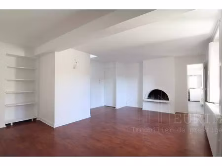carmes dalbade - t3/4 avec parking