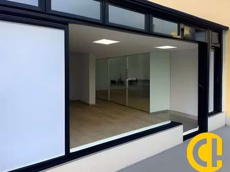 local commercial 140 m²