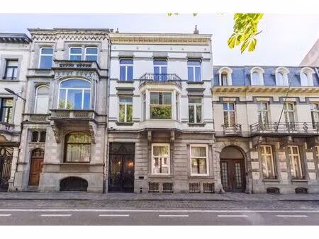 immeuble mixte à vendre avec garage et terrasse   forest (rbw17282)