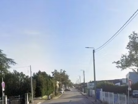 local industriel 2 300 m²
