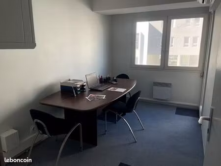 bureau climatisé de 9 m2 à lyon 7e