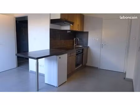 t1 avec terrasse aix-la-duranne