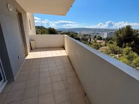 appartement t2 avec terrasse et parking