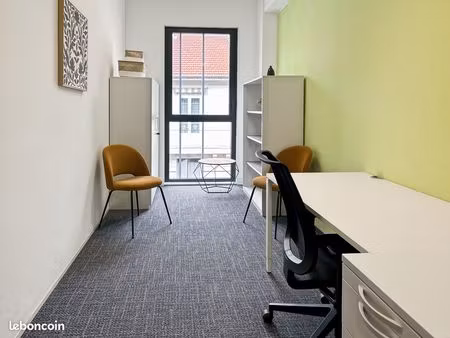 bureau privé à louer pour 2 personnes à lyon  brotteaux lyon