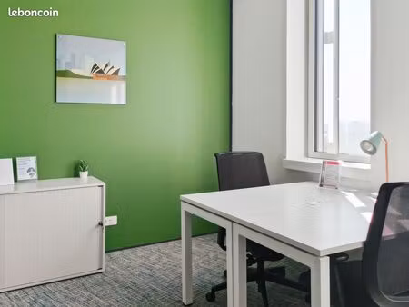 bureau privé à louer pour 2 personnes à villeurbanne  carré de soie villeurbanne