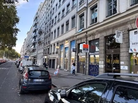 local commercial 70 m²