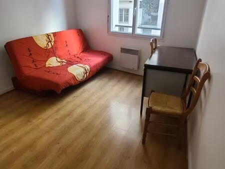 studio recent buttes chaumont 17 m2