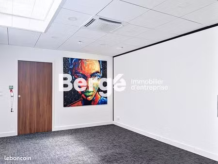 bureaux 245 m²