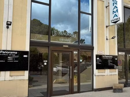 locaux commerciaux /bureaux