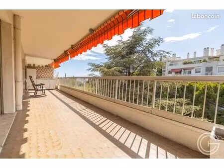 appartement 2 pièces 55 m²