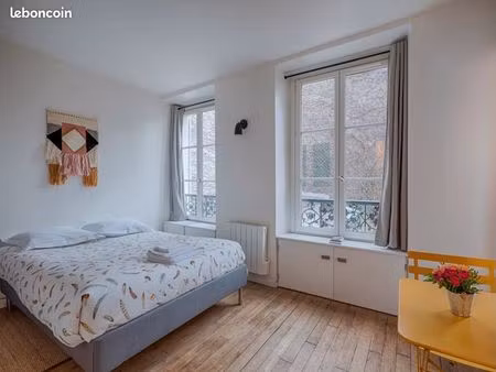 charmant studio de 17 m2 abbesses
