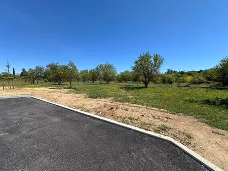 terrain constructible viabilisé à vendre