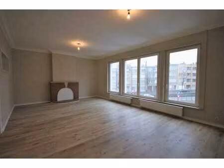 appartement 1ch de 82m² rénové à deux pas de l'atomium