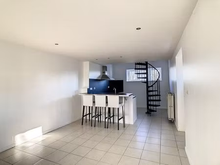 duplex à louer à rue chestrée 2 hamois (vbe33427)