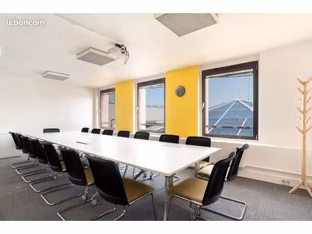 location d'espace de bureau au design magnifique pour 5 personnes à paris  spaces les hall