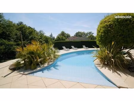 villa traditionnelle-piscine-var-côte d'azur