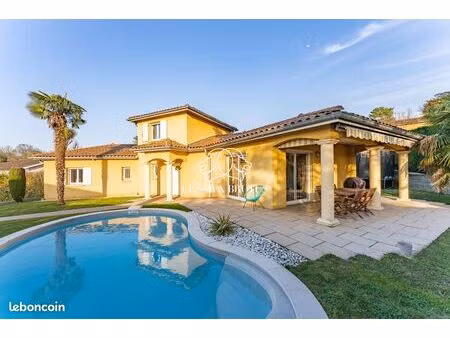 villa 6 pièces 135 m²