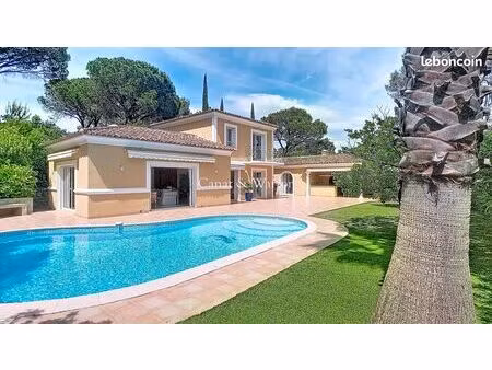 villa 6 pièces 200 m²