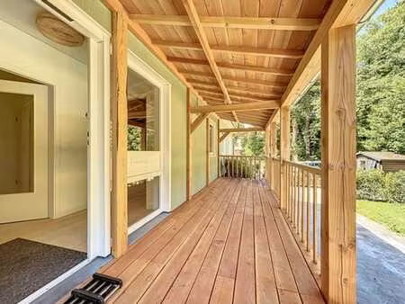 maison de plain pied entièrement rénovée avec jardin