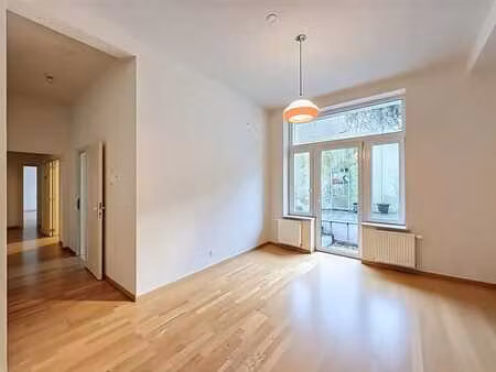 parvis st-gilles - spacieux 100m² - 2ch