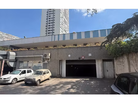 location stationnement  10.31 m² t- à marseille 9  100 €