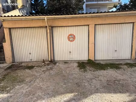 loue garage avec entrée privée