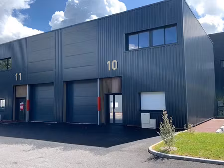 vente locaux professionnels 1 pièce 126 m² à vannes (56000)  195 000 €