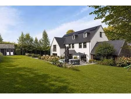 splendide villa de qualité avec piscine!