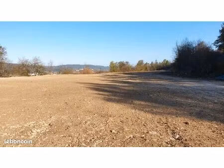 location terrain nu 13500m2