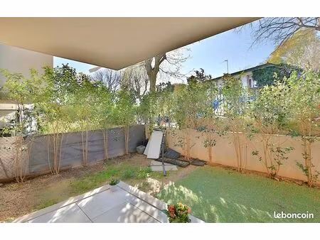 t2 rez de jardin + parking toulon est