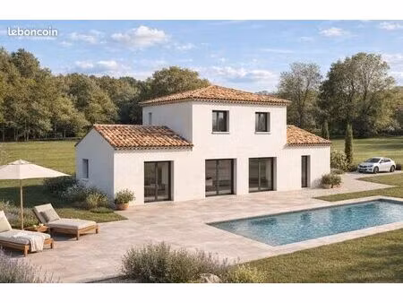 terrain 1 800 m² callian