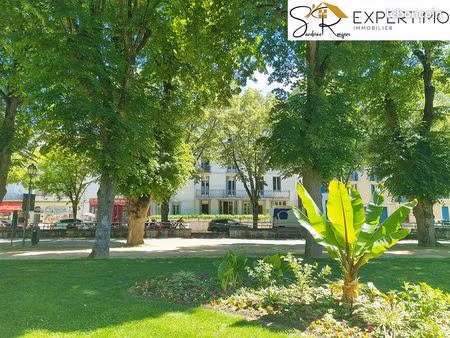 immeuble 247 m² néris-les-bains