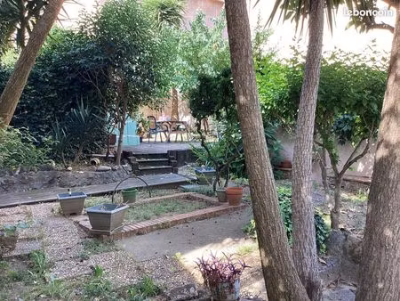 t2 atypique à fort potentiel/jardin/garage/sapacieux