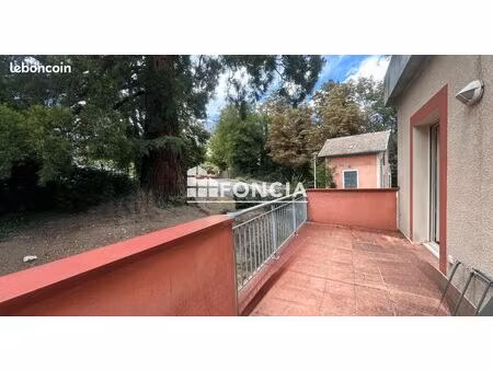 a vendre t2 loue avec garage/parking/cave/terrasse