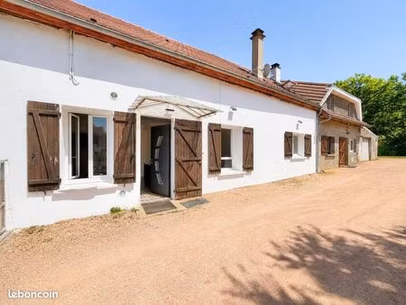 maison 9 pièces 186 m²