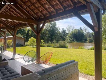domaine de 8ha  étangs  bois  hébergements insolites et maison
