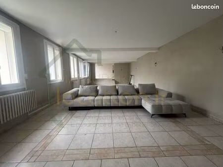 maison 8 pièces 255 m²