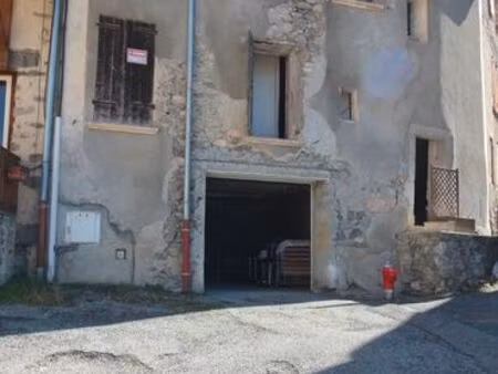 grande maison de village