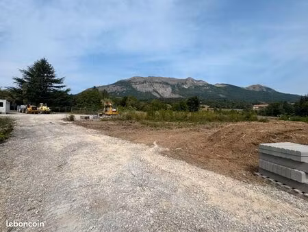 terrain 656 m² gap