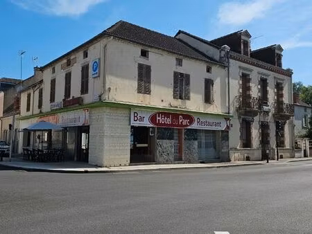ensemble immobilier / hôtel-restaurant à rénover – cusset