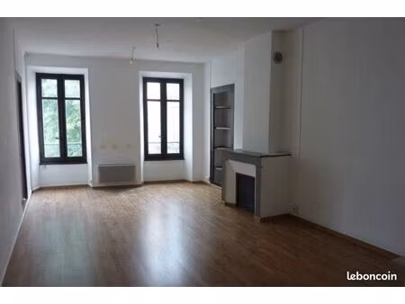 studio 1 pièce 31 m²