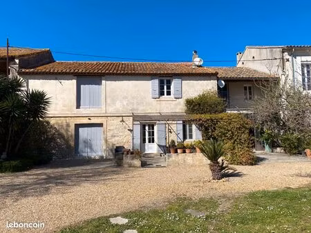 mas provençal meublé 125 m² – campagne d’arles
