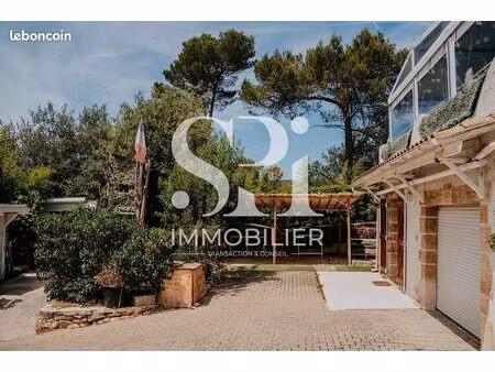 propriété 3 pièces 110 m²