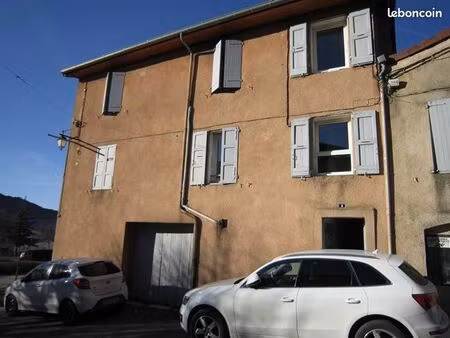 immeuble 3 pièces 163 m²