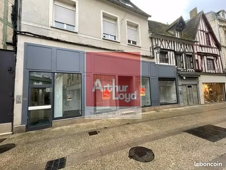 local commercial 290 m² sens