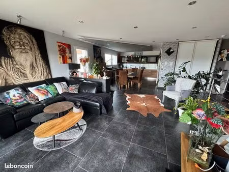 maison contemporaine 5 pièces – 123 m² – vue dégagée – dpe a