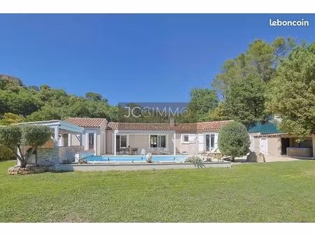 villa 6 pièces 149 m²