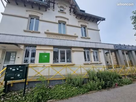 cabinet/ bureau à louer