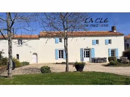 vente maison à nieul-sur-l'autise (85240) : à vendre / 172m² nieul-sur-l'autise