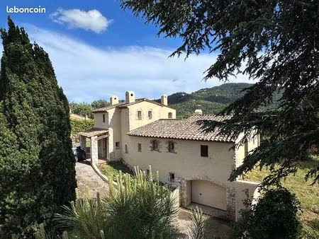maison les adrets de l'esterel 8600